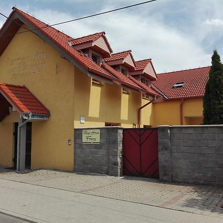 Village House Fonzy Hrabusice Exterior photo